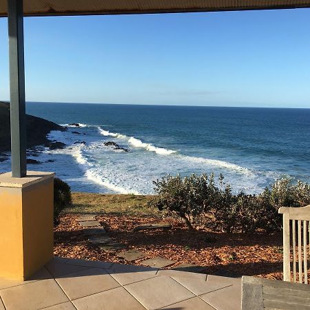 Oceanscape Luxury Beachfront Villas Scotts Head Exterior photo