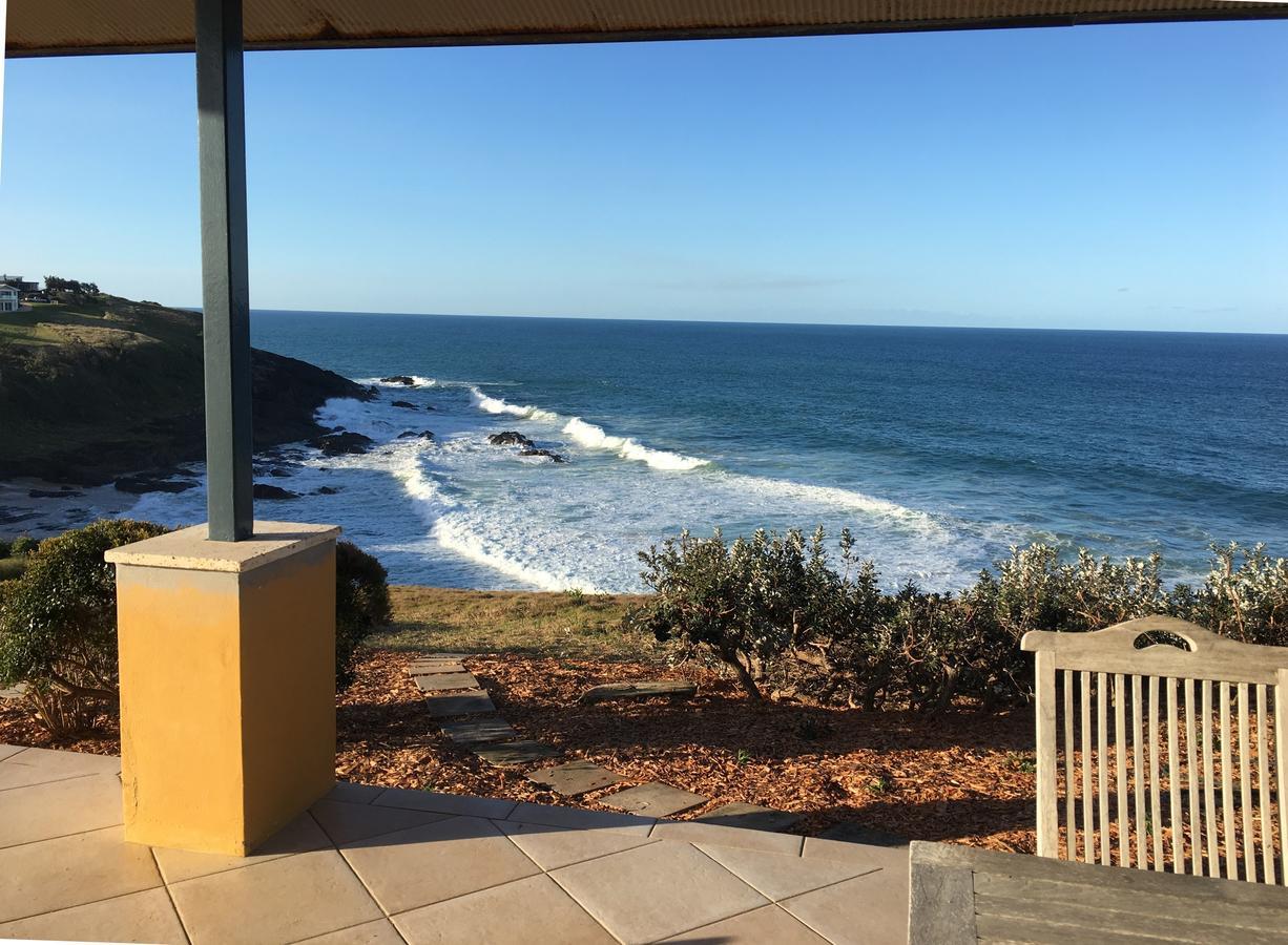Oceanscape Luxury Beachfront Villas Scotts Head Exterior photo