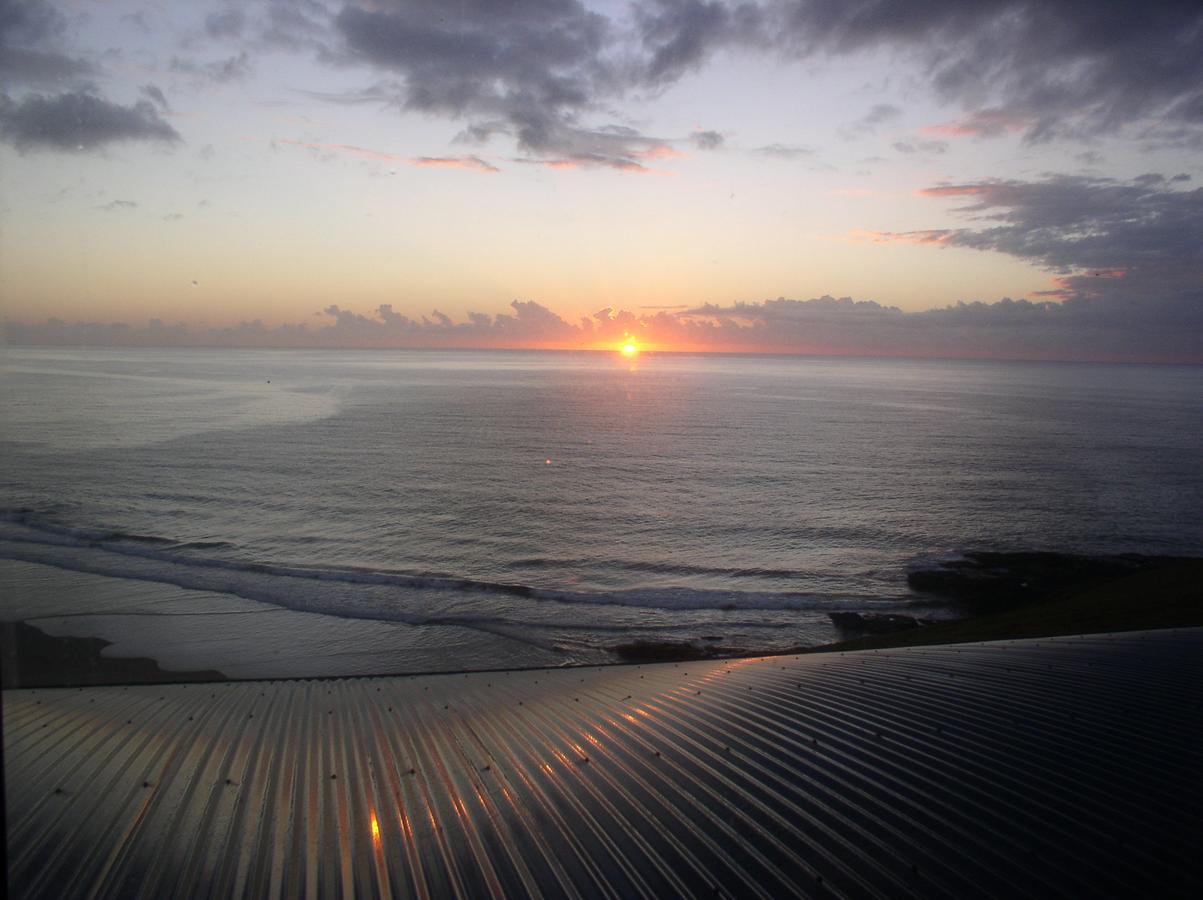 Oceanscape Luxury Beachfront Villas Scotts Head Exterior photo