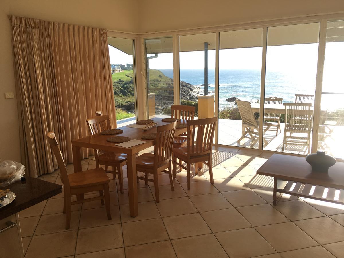 Oceanscape Luxury Beachfront Villas Scotts Head Exterior photo