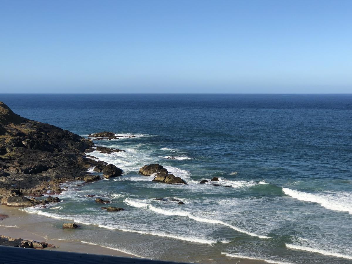 Oceanscape Luxury Beachfront Villas Scotts Head Room photo